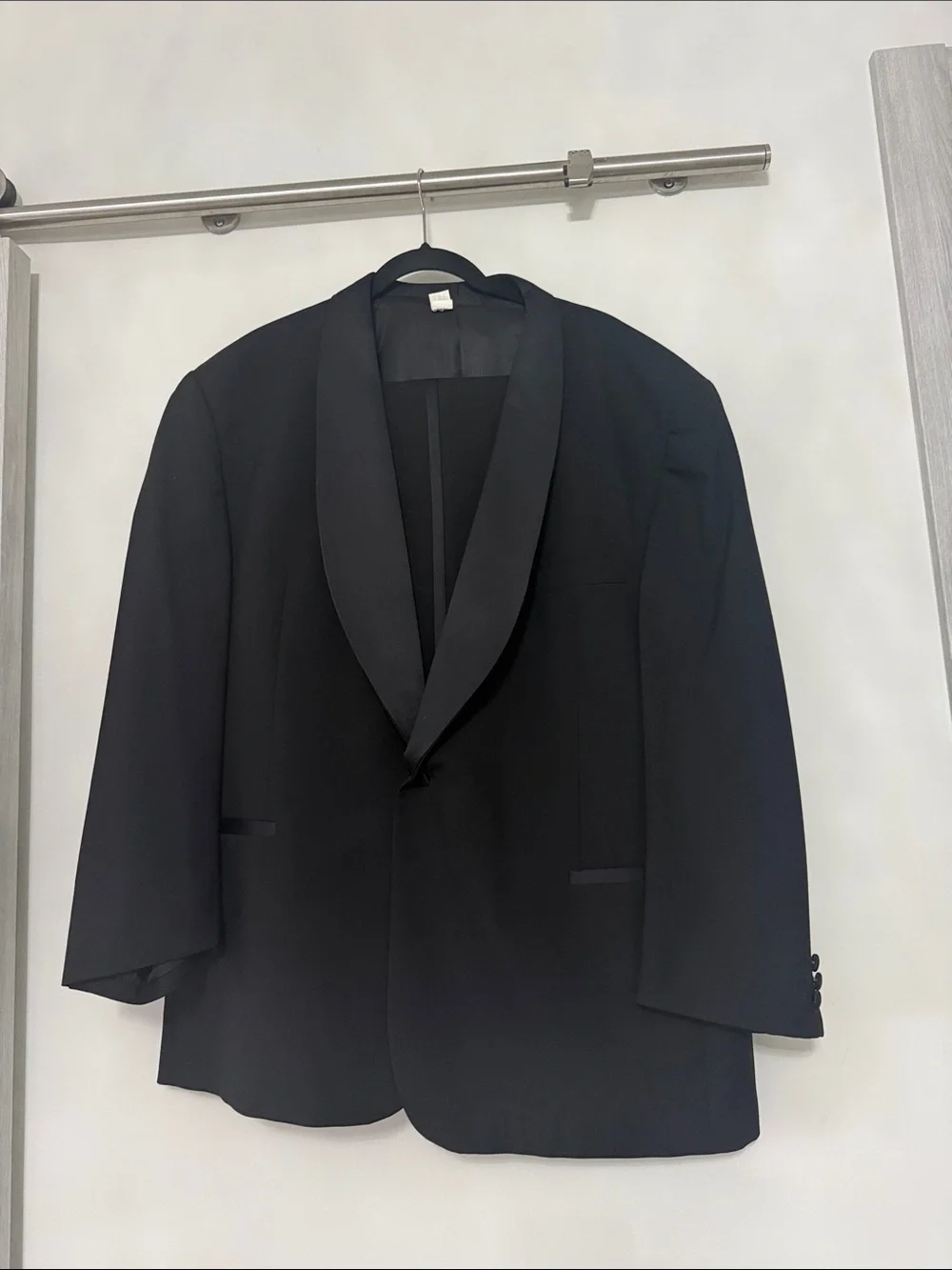 Black Shawl Collar Men's Blazer size 48R/ Pants size 42S